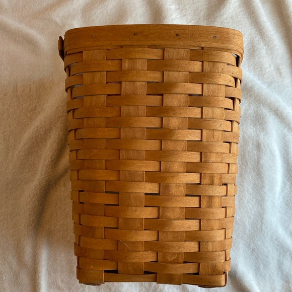 Longaberger Tall Waste Basket W/Liner. EUC Sz. 9.5” x 12.25” Tall. Signed, Dated - Picture 5 of 13